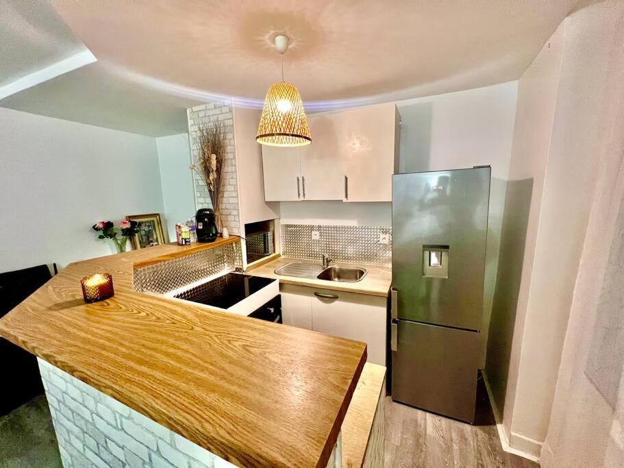 Appartement A Paris อีวรี-ซูร์-แซ็น ภายนอก รูปภาพ